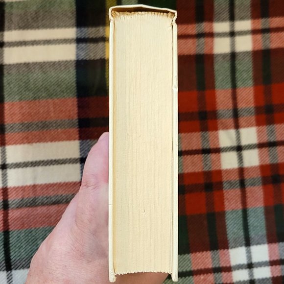 Heinlein 2-BOOK BUNDLE: Stranger In A Strange Land + A Heinlein Trio, hardcovers - Picture 12 of 14